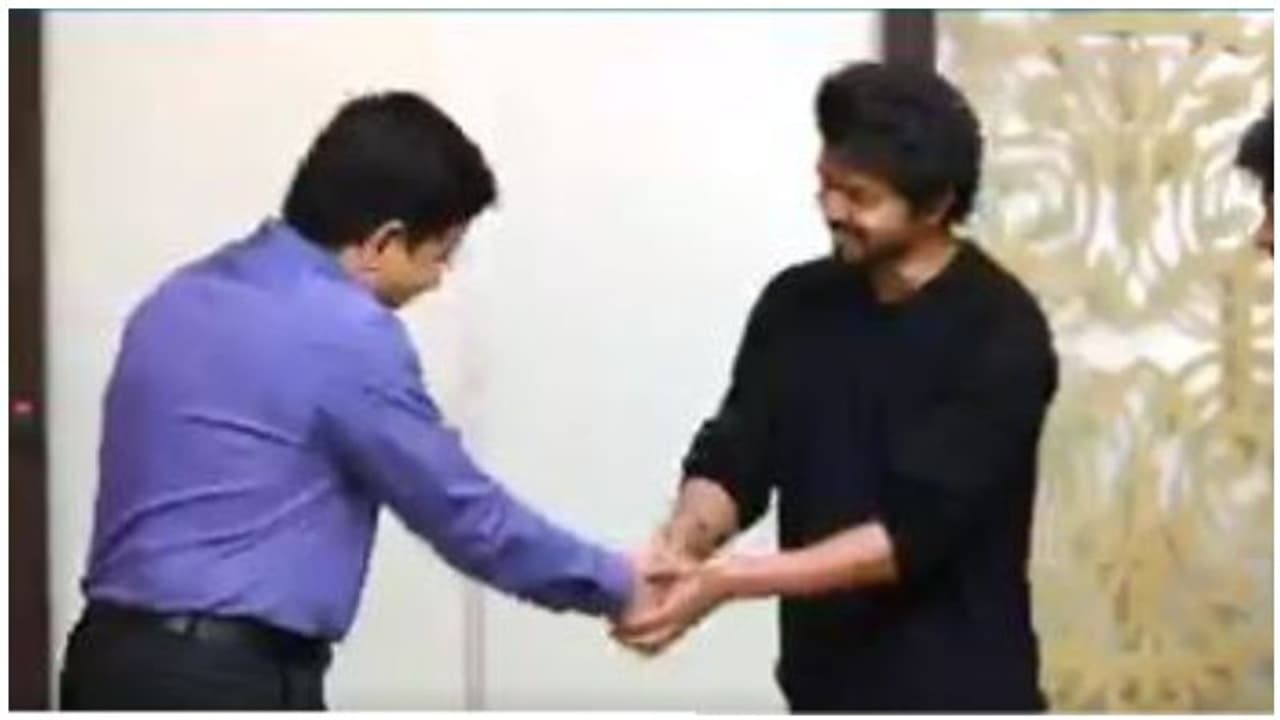 போடுடா வெடிய ... 'தளபதி 65 ' ஹீரோயின் பற்றிய தகவலை வெளியிட்ட சன் பிச்சர்ஸ்!