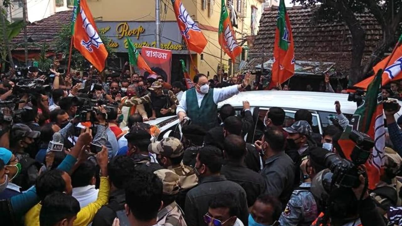 ಬಿಜೆಪಿ ಅಧ್ಯಕ್ಷ ಜೆ.ಪಿ.ನಡ್ಡಾ ತಂಡದ ಮೇಲೆ ಕಲ್ಲು, ಬಡಿಗೆಗಳಿಂದ ಭಾರೀ ದಾಳಿ ಬಿಜೆಪಿ ಅಧ್ಯಕ್ಷ ಜೆ.ಪಿ.ನಡ್ಡಾ ತಂಡದ ಮೇಲೆ ಕಲ್ಲು, ಬಡಿಗೆಗಳಿಂದ ಭಾರೀ ದಾಳಿ