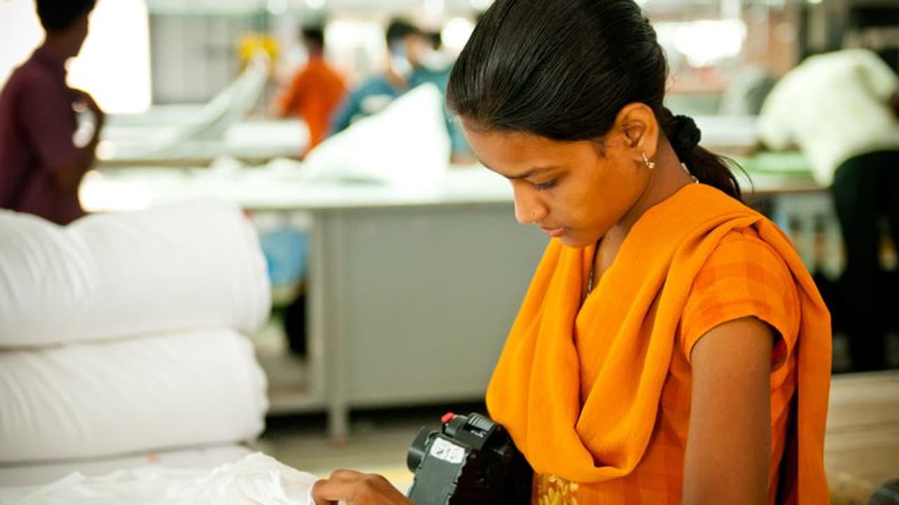 இந்திய உற்பத்தி பொருட்கள் ஏற்றுமதியை 2027ல் $10 பில்லியனாக உயர்த்த வால்மார்ட் திட்டம்