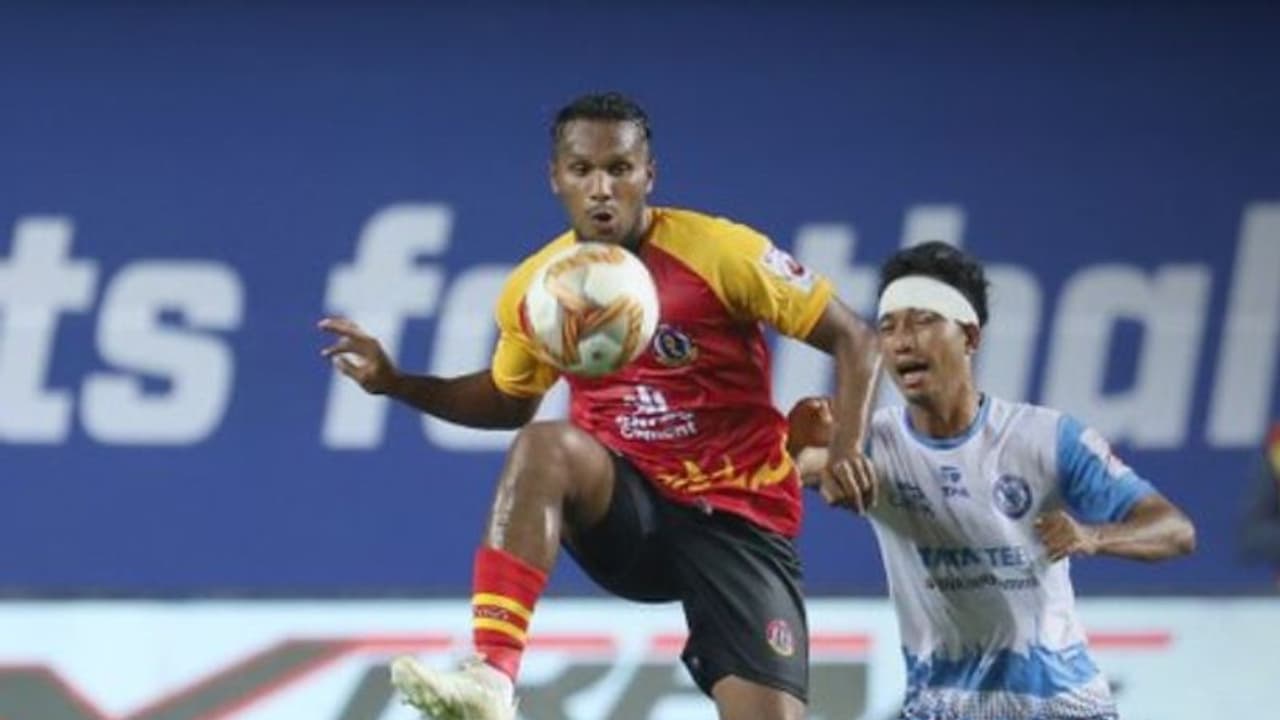 ജെംഷഡ്പൂരിനെ ഉരുക്കിയ മലയാളി; ഹീറോ ഓഫ് ദ് മാച്ചായി മുഹമ്മദ് ഇര്ഷാദ് ജെംഷഡ്പൂരിനെ ഉരുക്കിയ മലയാളി; ഹീറോ ഓഫ് ദ് മാച്ചായി മുഹമ്മദ് ഇര്ഷാദ്