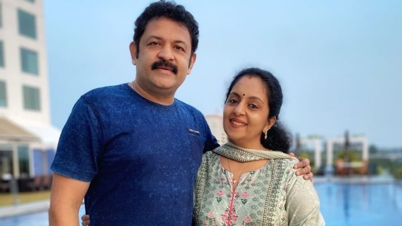 '26 സന്തുഷ്‍ട വര്‍ഷങ്ങള്‍'; വിവാഹ വാര്‍ഷികത്തിന്‍റെ സന്തോഷം പങ്കുവച്ച് കൃഷ്‍ണകുമാര്‍