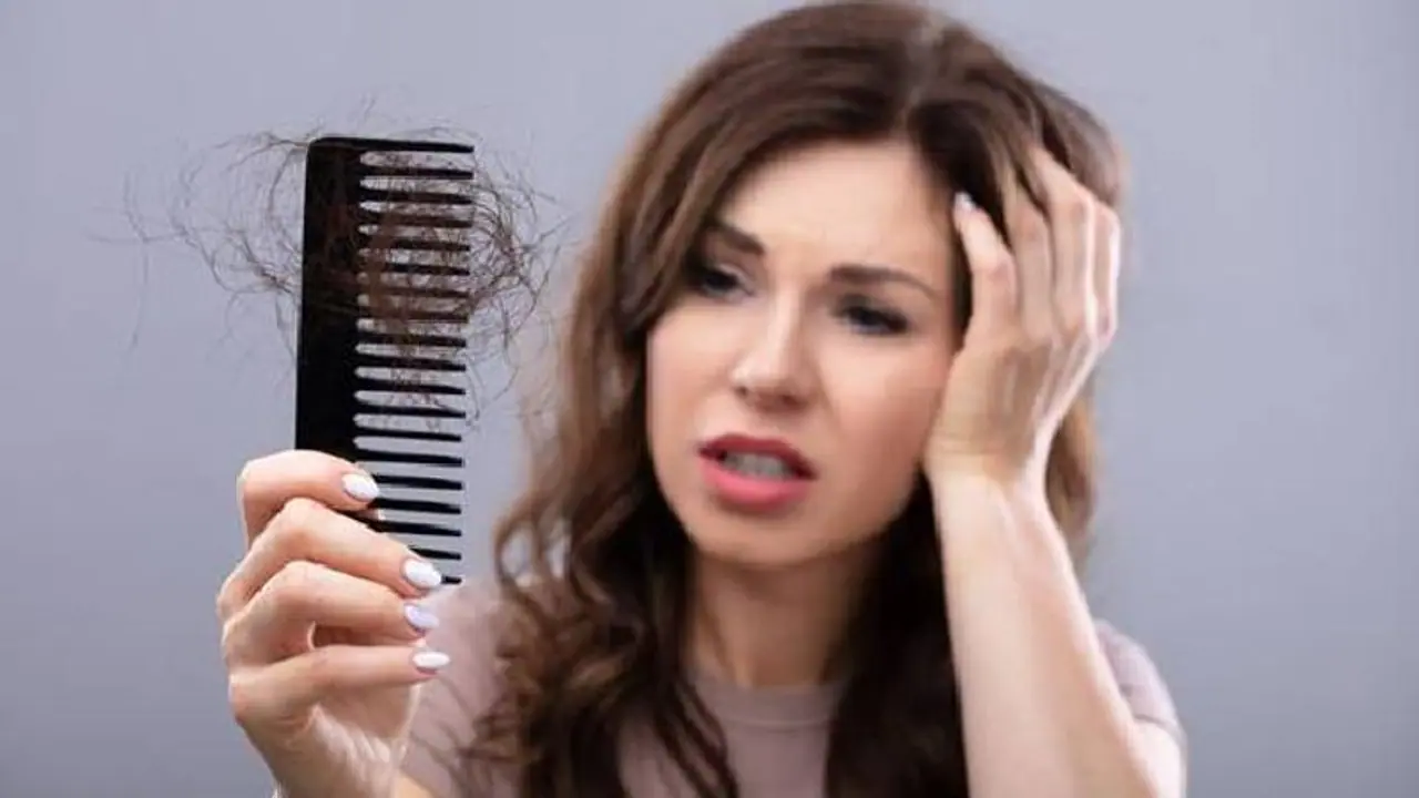 முடி உதிர்தல் கட்டுக்குள் வர.. குளிக்கும் முன்பு இந்த 1 விஷயம் மட்டும் கண்டிப்பா பண்ணுங்க!! 