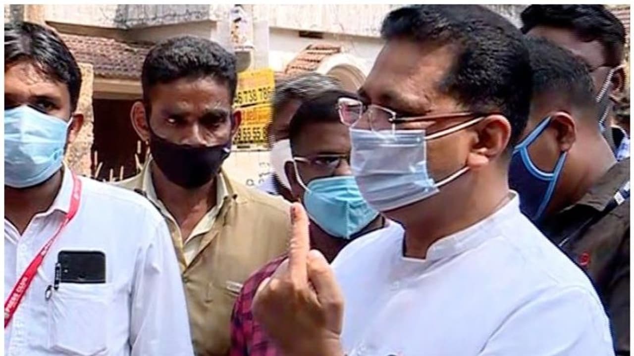 രാവിലെ അറസ്റ്റ് ഉച്ചക്ക് അറസ്റ്റ്, എന്തൊക്കെയായിരുന്നു? എന്നിട്ടിപ്പോൾ എന്തായെന്ന് കെടി ജലീൽ രാവിലെ അറസ്റ്റ് ഉച്ചക്ക് അറസ്റ്റ്, എന്തൊക്കെയായിരുന്നു? എന്നിട്ടിപ്പോൾ എന്തായെന്ന് കെടി ജലീൽ