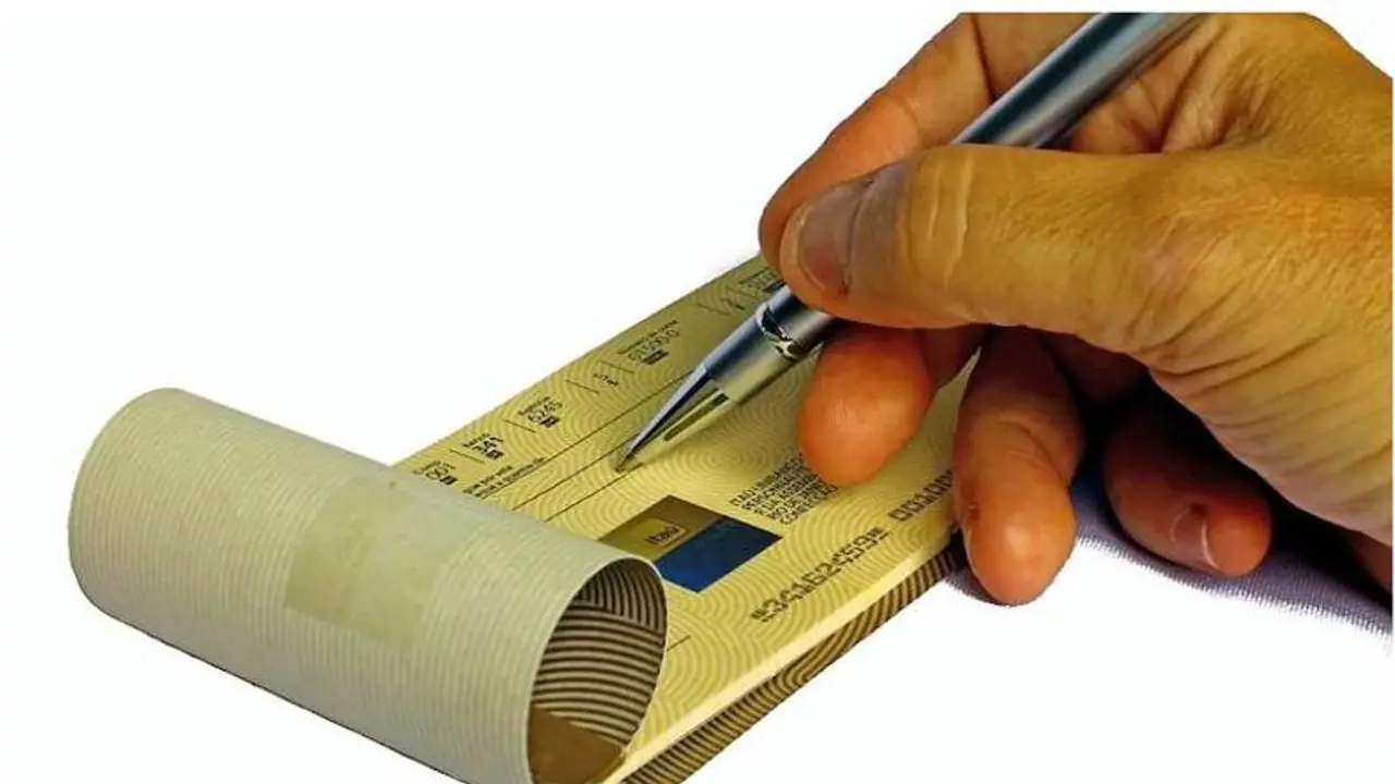 Bank Strike ব্যাঙ্ক বেসরকারিকরণের প্রতিবাদে ২ দিনের ধর্মঘট,থমকে গেল চেক ক্লিয়ারেন্স পরিষেবা