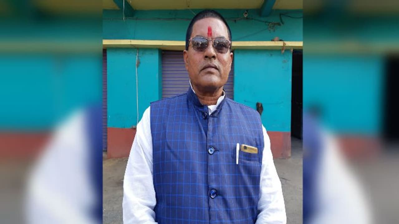 ভোটের আগে পদ ছাড়লেন প্রবীণ তৃণমূল নেতা, বিজেপিতে যোগদানের ইঙ্গিত ভোটের আগে পদ ছাড়লেন প্রবীণ তৃণমূল নেতা, বিজেপিতে যোগদানের ইঙ্গিত