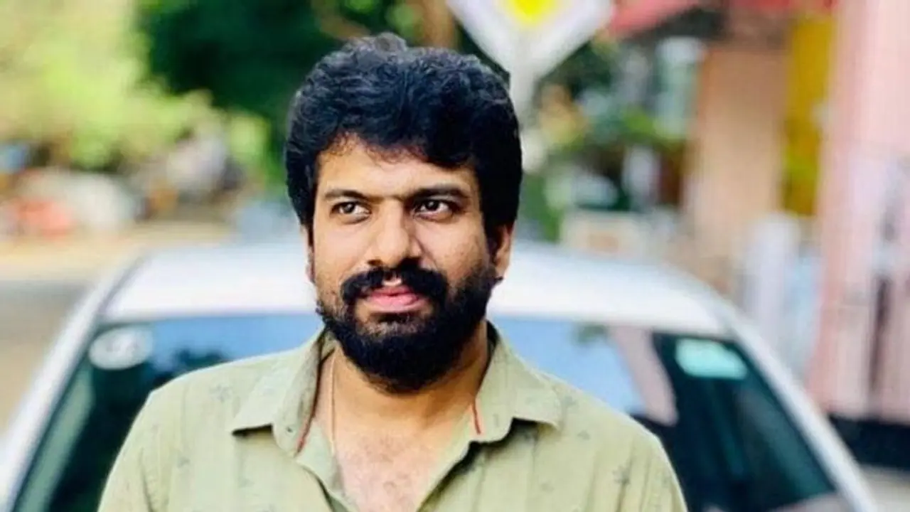 சந்தேக வளையத்தில் ஹேமந்த் குடும்பம்... சித்ராவின் மாமனார், மாமியாரிடம் ஆர்.டி.ஓ. விசாரணை...! சந்தேக வளையத்தில் ஹேமந்த் குடும்பம்... சித்ராவின் மாமனார், மாமியாரிடம் ஆர்.டி.ஓ. விசாரணை...!