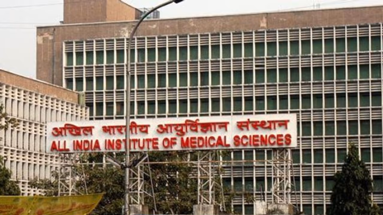 Delhi AIIMS nurses go on indefinite strike to demand better pay, patient care services hit Delhi AIIMS nurses go on indefinite strike to demand better pay, patient care services hit