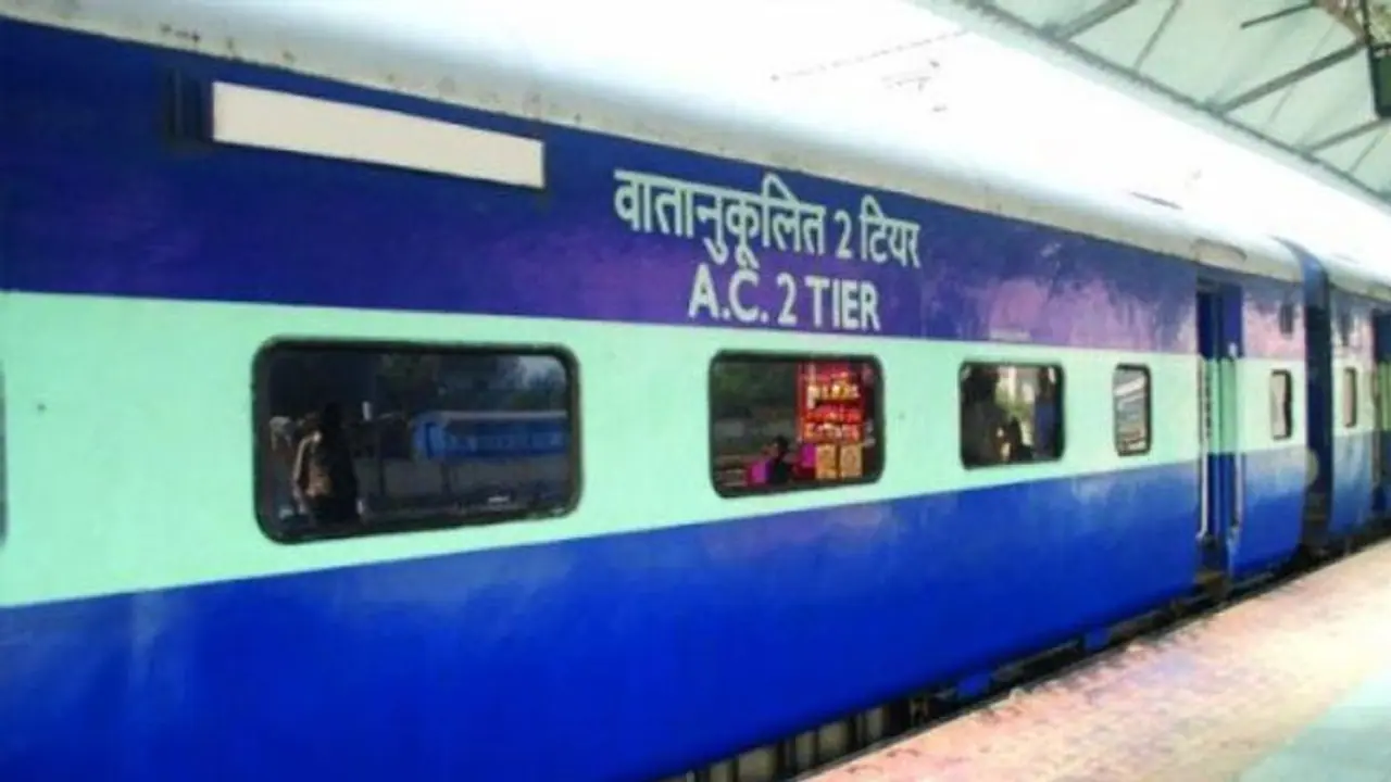 Indian Railways to soon restore cooked food services on trains