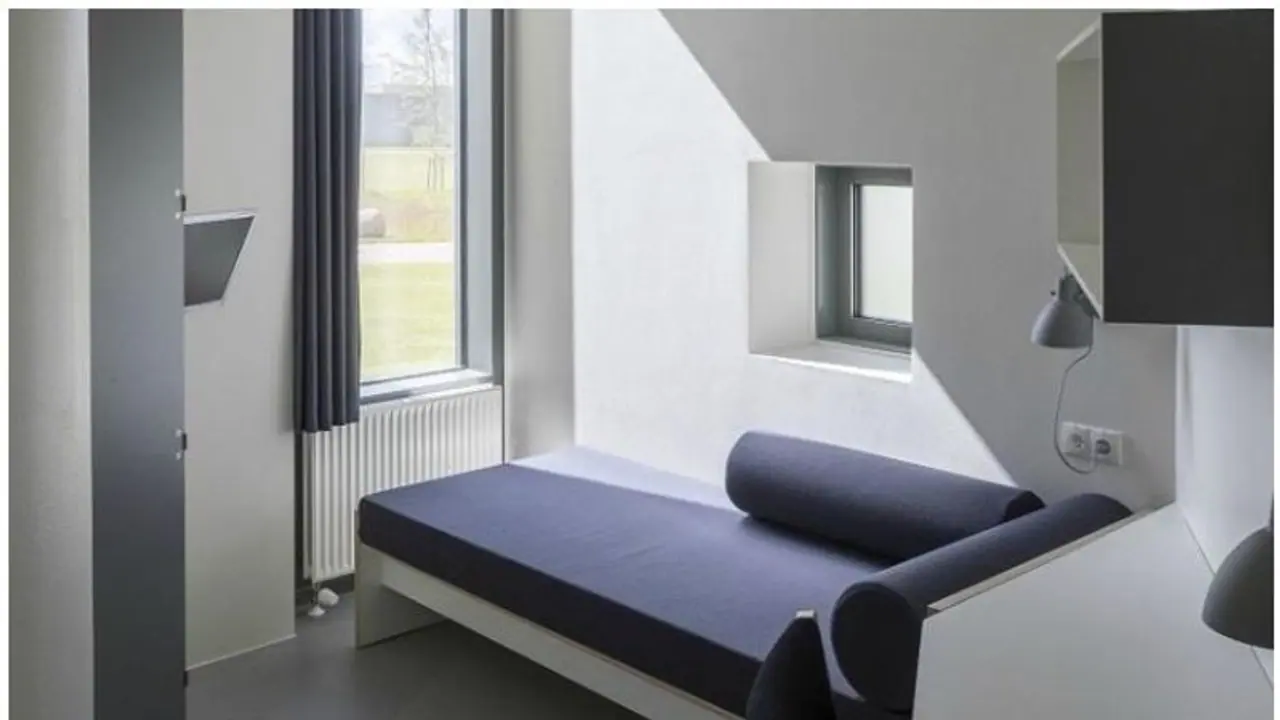 ജയിലോ, ആഡംബര ഹോട്ടൽ മുറിയോ? നോർഡിക് ജയിലുകളുടെ ചിത്രങ്ങൾ വൈറലാകുന്നു ജയിലോ, ആഡംബര ഹോട്ടൽ മുറിയോ? നോർഡിക് ജയിലുകളുടെ ചിത്രങ്ങൾ വൈറലാകുന്നു