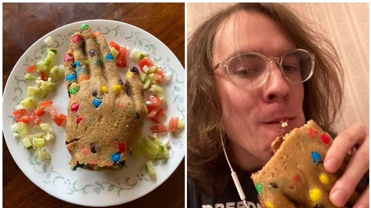 'രാജാവിന്റെ കൈ...'; സ്വപ്നത്തിൽ കണ്ടത് ഇതായിരുന്നു, ട്വിറ്ററില് വൈറലായ ഒരു പാചക പരീക്ഷണം 'രാജാവിന്റെ കൈ...'; സ്വപ്നത്തിൽ കണ്ടത് ഇതായിരുന്നു, ട്വിറ്ററില് വൈറലായ ഒരു പാചക പരീക്ഷണം