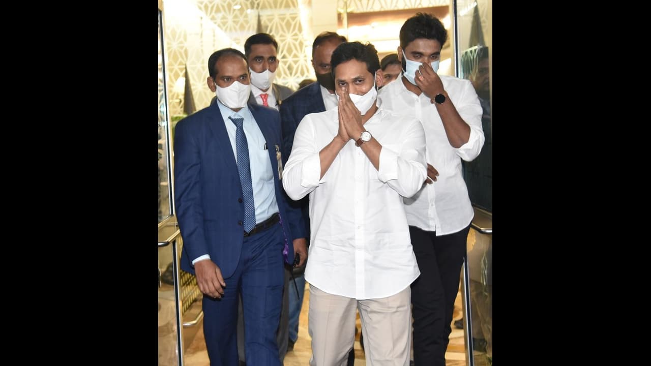 వరద సహాయం, పోలవరంపై చర్చ: అమిత్ షాతో జగన్ భేటీ వరద సహాయం, పోలవరంపై చర్చ: అమిత్ షాతో జగన్ భేటీ