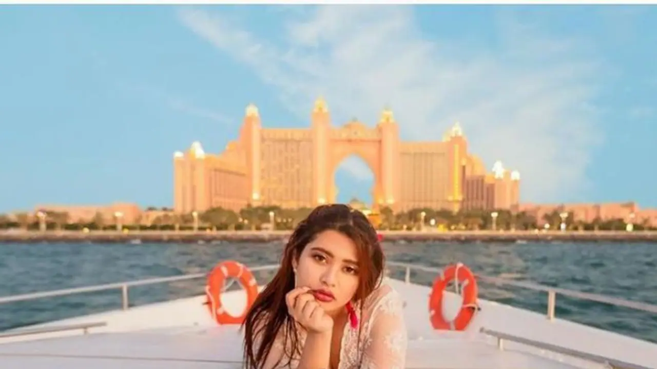 করোনার থেকে বাঁচতে হোলিতে পালিয়ে কী প্ল্যান করলেন এনা, মুহূর্তে ছড়িয়ে পড়ল ভিডিও করোনার থেকে বাঁচতে হোলিতে পালিয়ে কী প্ল্যান করলেন এনা, মুহূর্তে ছড়িয়ে পড়ল ভিডিও