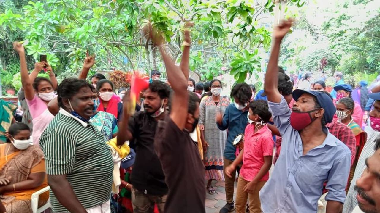 തദ്ദേശസ്ഥാപനങ്ങളിലേക്കുള്ള ഉപതെരഞ്ഞെടുപ്പ്: എൽഡിഎഫ് എട്ട് സീറ്റിലും യുഡിഎഫ് അഞ്ച് സീറ്റിലും ജയിച്ചു തദ്ദേശസ്ഥാപനങ്ങളിലേക്കുള്ള ഉപതെരഞ്ഞെടുപ്പ്: എൽഡിഎഫ് എട്ട് സീറ്റിലും യുഡിഎഫ് അഞ്ച് സീറ്റിലും ജയിച്ചു