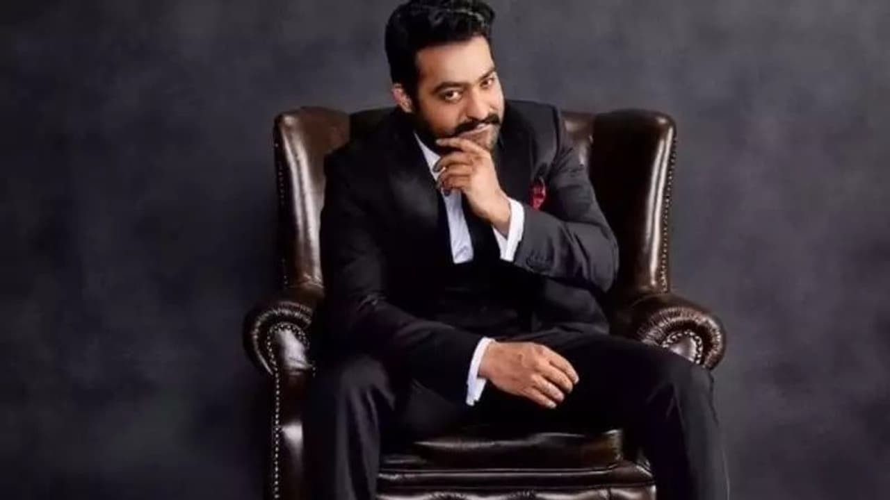 మెగా హీరో సినిమాను ట్రెండ్ చేస్తున్న ఎన్టీఆర్ ఫ్యాన్స్! మెగా హీరో సినిమాను ట్రెండ్ చేస్తున్న ఎన్టీఆర్ ఫ్యాన్స్!