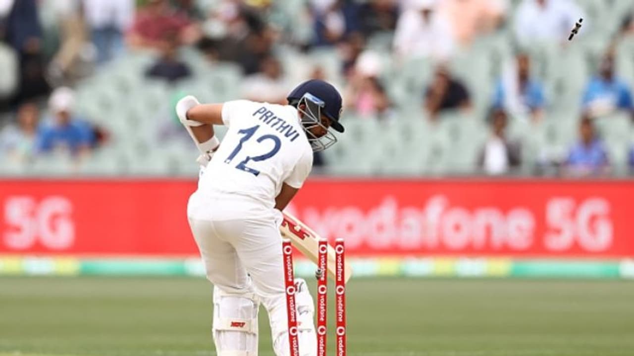 Border Gavaskar Trophy 2020 21: Twitter fumes over Prtihvi Shaw's duck on Day 1 of 1st D/N Test Border Gavaskar Trophy 2020 21: Twitter fumes over Prtihvi Shaw's duck on Day 1 of 1st D/N Test