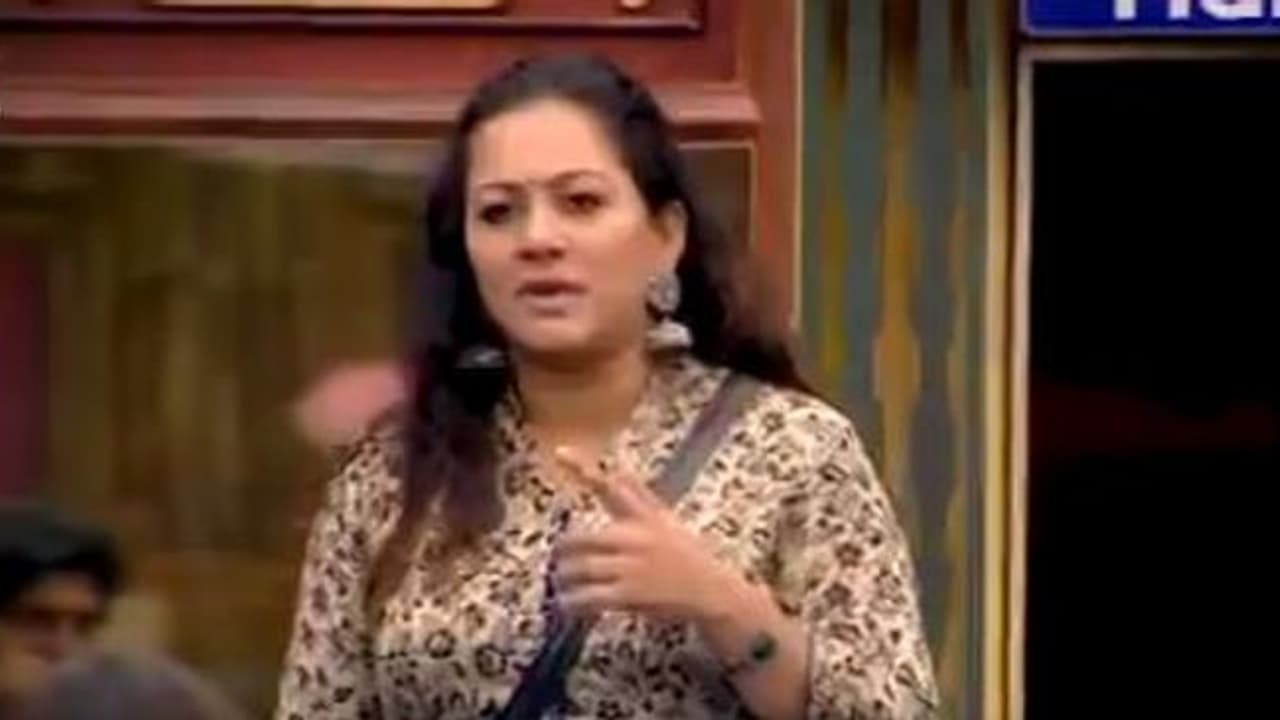 பாலாஜிக்கு பெருகும் ஆதரவு..! கடுப்பேற்றிய சோமை விட்டு கொடுக்காத அர்ச்சனா.! இன்றைய புரோமோ.. பாலாஜிக்கு பெருகும் ஆதரவு..! கடுப்பேற்றிய சோமை விட்டு கொடுக்காத அர்ச்சனா.! இன்றைய புரோமோ..