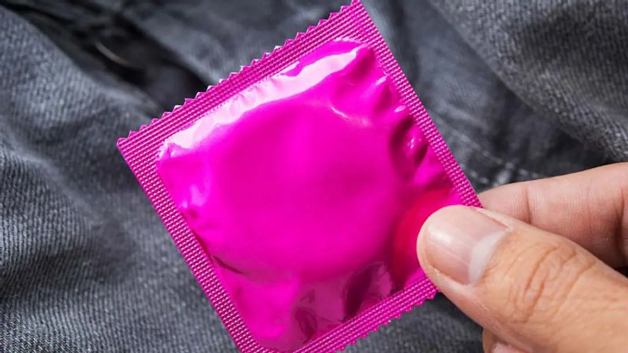 എന്തുകൊണ്ട് ഇന്ത്യക്കാര്ക്കിടയില് 'കോണ്ടം' ഉപയോഗം കുറഞ്ഞുതന്നെ തുടരുന്നു? എന്തുകൊണ്ട് ഇന്ത്യക്കാര്ക്കിടയില് 'കോണ്ടം' ഉപയോഗം കുറഞ്ഞുതന്നെ തുടരുന്നു?