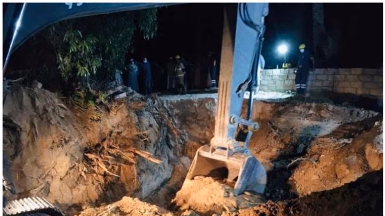 അറ്റകുറ്റപ്പണിക്കിടെ അപകടം; മണ്ണിനടിയില്പ്പെട്ട് പ്രവാസി തൊഴിലാളി മരിച്ചു അറ്റകുറ്റപ്പണിക്കിടെ അപകടം; മണ്ണിനടിയില്പ്പെട്ട് പ്രവാസി തൊഴിലാളി മരിച്ചു