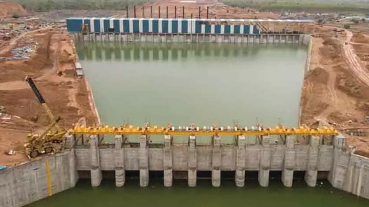 రాయలసీమ లిఫ్ట్ ఇరిగేషన్ పనుల పరిశీలనకు కేఆర్ఎంబీ: ఏపీ షరతు ఇదీ.... రాయలసీమ లిఫ్ట్ ఇరిగేషన్ పనుల పరిశీలనకు కేఆర్ఎంబీ: ఏపీ షరతు ఇదీ....