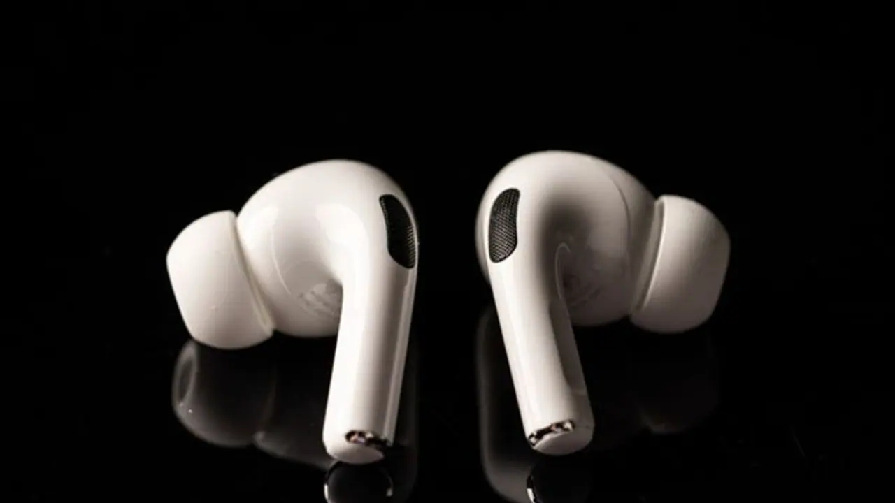 AirPods Pro 2 to come with lossless audio support, sound making charging case?