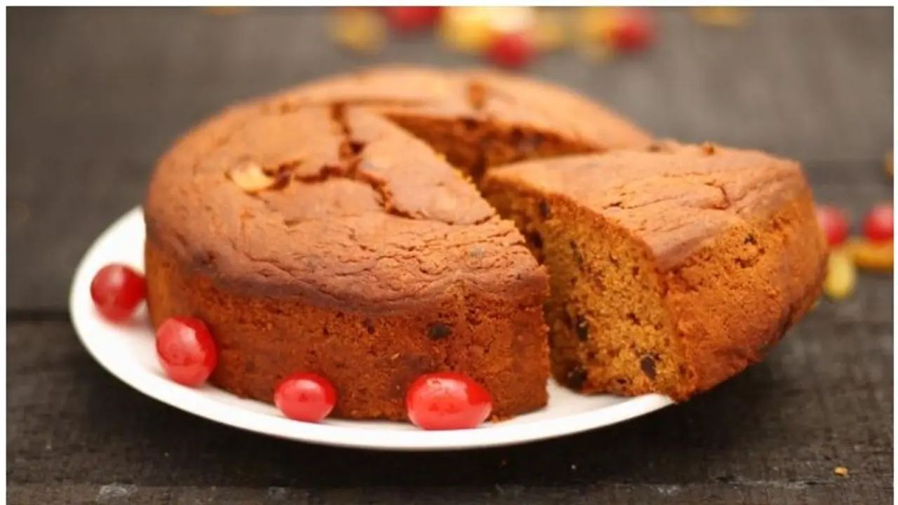 ഈ ക്രിസ്മസിന് പ്ലം കേക്ക് വീട്ടിൽ തന്നെ തയ്യാറാക്കാം ഈ ക്രിസ്മസിന് പ്ലം കേക്ക് വീട്ടിൽ തന്നെ തയ്യാറാക്കാം