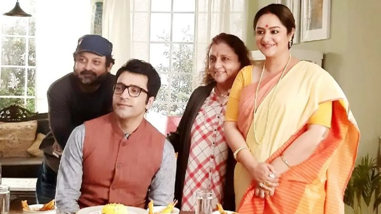 সুদীপা বউদির রান্নার রহস্যভেদে ডাক পড়ল গোয়েন্দা আবিরের, তারপর কী হল সুদীপা বউদির রান্নার রহস্যভেদে ডাক পড়ল গোয়েন্দা আবিরের, তারপর কী হল