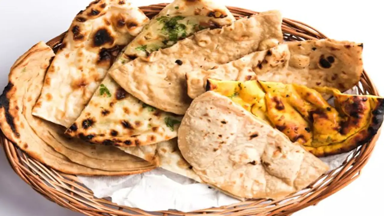 ಭಾರತದ ಈ ರಾಜ್ಯದಲ್ಲಿ ತಂದೂರಿ ರೋಟಿ ಬ್ಯಾನ್, ತಯಾರಿಸಿದ್ರೆ ಬೀಳುತ್ತೆ ಲಕ್ಷಾಂತರ ರೂ. ದಂಡ! ಭಾರತದ ಈ ರಾಜ್ಯದಲ್ಲಿ ತಂದೂರಿ ರೋಟಿ ಬ್ಯಾನ್, ತಯಾರಿಸಿದ್ರೆ ಬೀಳುತ್ತೆ ಲಕ್ಷಾಂತರ ರೂ. ದಂಡ!