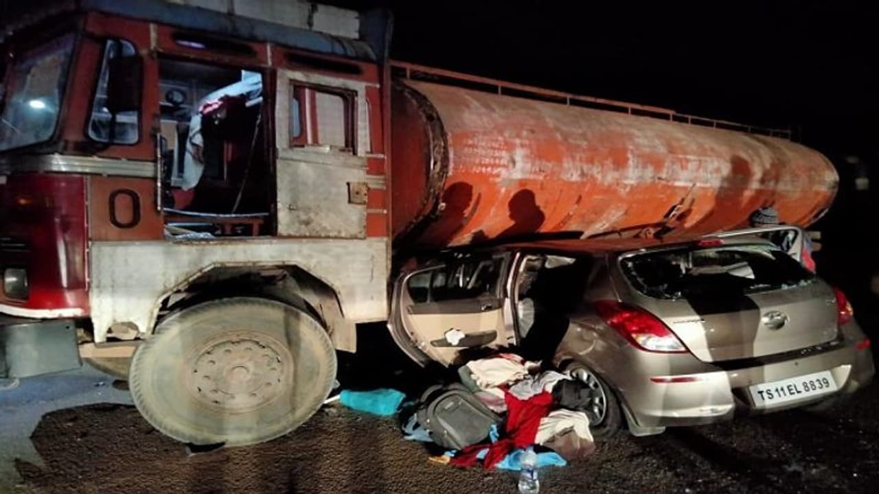 తిరమల నుంచి తిరిగి వస్తుండగా అనంతలోకాల్లోకి... తిరమల నుంచి తిరిగి వస్తుండగా అనంతలోకాల్లోకి...