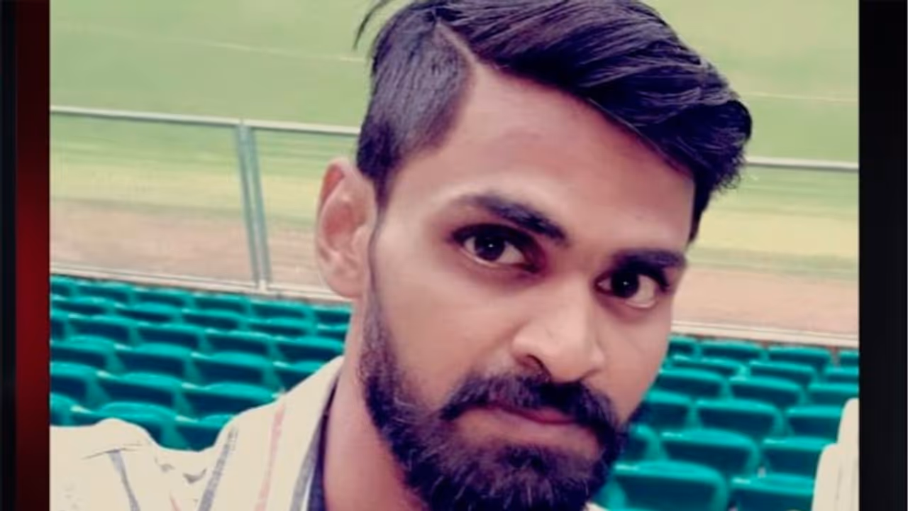 ആറ്റിങ്ങലിൽ യുവാവ് കുത്തേറ്റ് മരിച്ചത് കൂട്ടുകാരിയുമായുള്ള വാട്സ് ആപ്പ് ചാറ്റിനെച്ചൊല്ലി തർക്കത്തെ തുടർന്ന് ആറ്റിങ്ങലിൽ യുവാവ് കുത്തേറ്റ് മരിച്ചത് കൂട്ടുകാരിയുമായുള്ള വാട്സ് ആപ്പ് ചാറ്റിനെച്ചൊല്ലി തർക്കത്തെ തുടർന്ന്