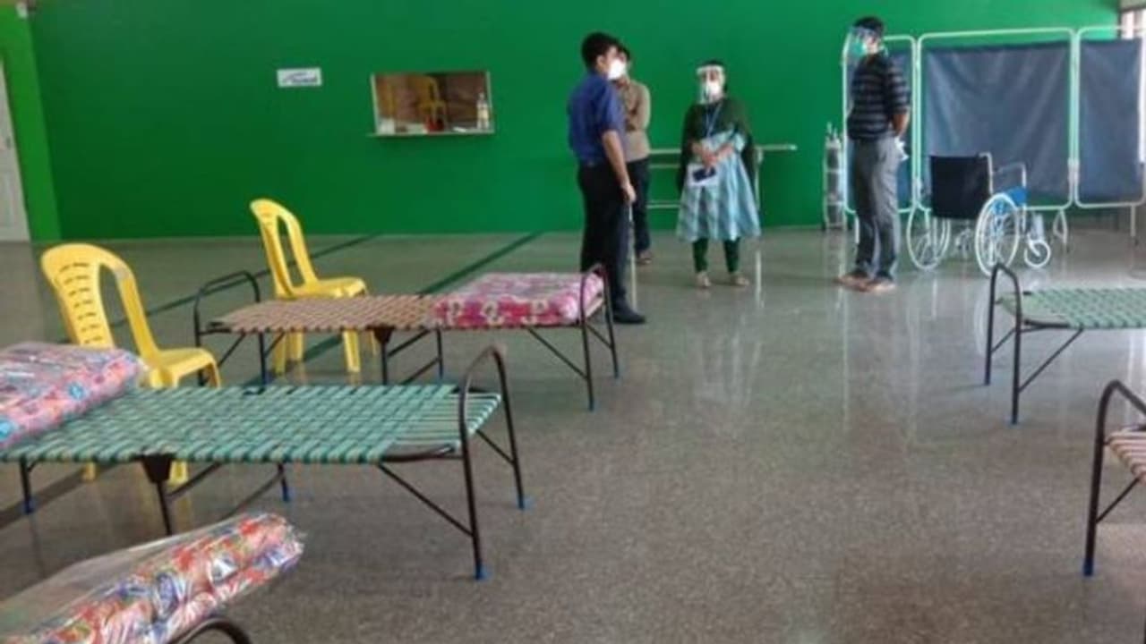 കൊവിഡ് കേസുകൾ വർധിക്കുന്നു, കൂടുതൽ സിഎഫ്എൽടിസികൾ കണ്ടെത്താൻ സർക്കാർ ശ്രമം കൊവിഡ് കേസുകൾ വർധിക്കുന്നു, കൂടുതൽ സിഎഫ്എൽടിസികൾ കണ്ടെത്താൻ സർക്കാർ ശ്രമം