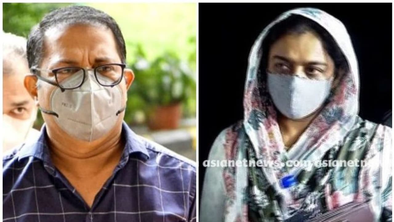 പ്ലസ് ടു കോഴക്കേസ്: കെ എം ഷാജിയെ ചോദ്യം ചെയ്യുമെന്ന് വിജിലൻസ്, വിശദീകരണത്തിന് കൂടുതൽ സമയം തേടി ഷാജിയുടെ ഭാര്യ പ്ലസ് ടു കോഴക്കേസ്: കെ എം ഷാജിയെ ചോദ്യം ചെയ്യുമെന്ന് വിജിലൻസ്, വിശദീകരണത്തിന് കൂടുതൽ സമയം തേടി ഷാജിയുടെ ഭാര്യ