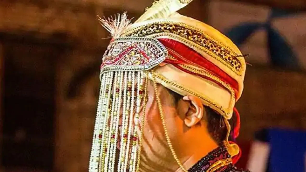 Ujjain caste discrimination: గుళ్లోకి రాకుండా దళిత పెండ్లి కొడుకును అడ్డగింత! Ujjain caste discrimination: గుళ్లోకి రాకుండా దళిత పెండ్లి కొడుకును అడ్డగింత!