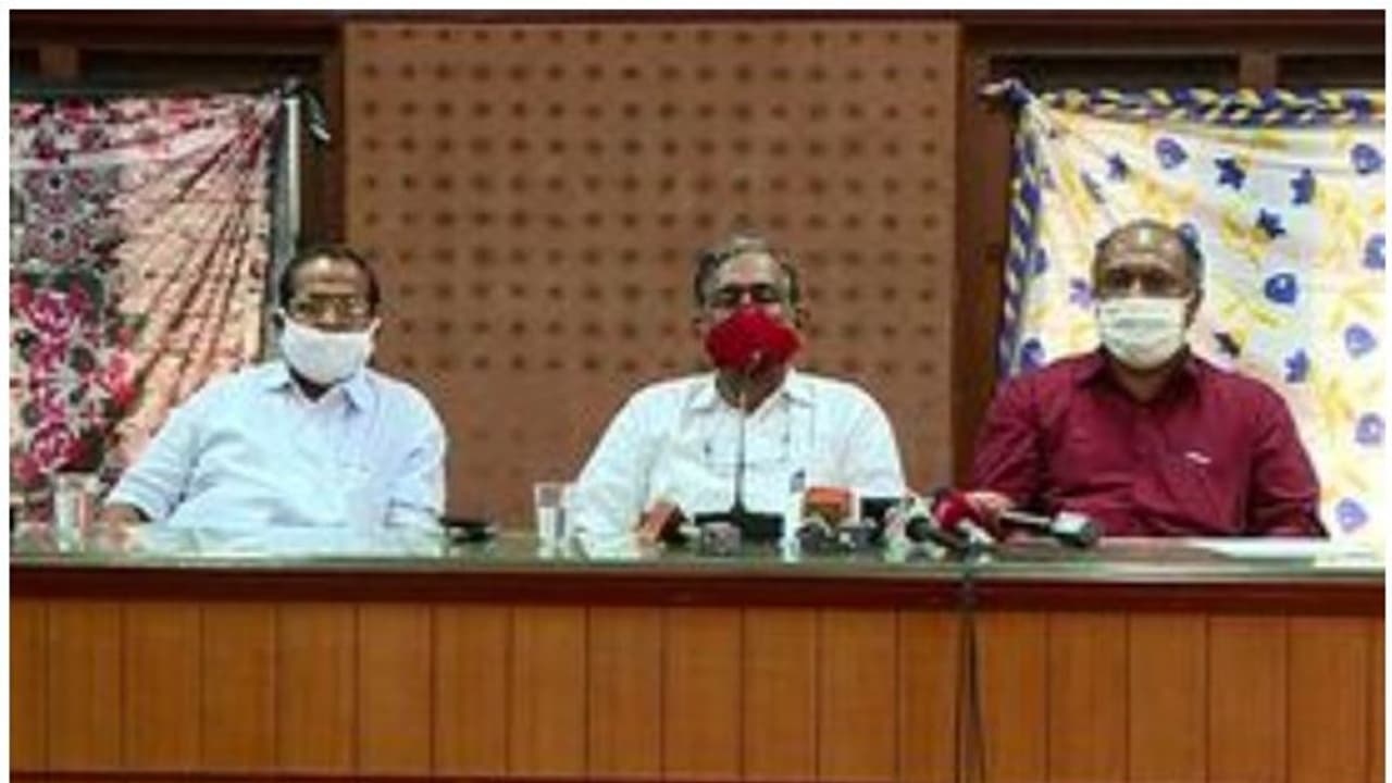 കർഷക സമരം സംസ്ഥാനത്ത് ശക്തമാക്കും; ചൊവ്വാഴ്ച മുതൽ അനിശ്ചിതകാല സത്യാഗ്രഹം, 23 ന് മുഖ്യമന്ത്രി പങ്കെടുക്കും കർഷക സമരം സംസ്ഥാനത്ത് ശക്തമാക്കും; ചൊവ്വാഴ്ച മുതൽ അനിശ്ചിതകാല സത്യാഗ്രഹം, 23 ന് മുഖ്യമന്ത്രി പങ്കെടുക്കും