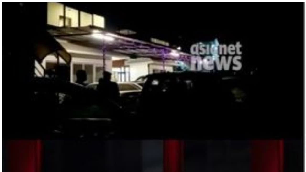 വാഗമണ്ണിലെ ലഹരിവിരുന്ന്: പിന്നിൽ ഒമ്പത് പേർ, റിസോർട്ട് സിപിഐ പ്രദേശിക നേതാവിന്റേത്, സമഗ്ര അന്വേഷണത്തിന് പൊലീസ് വാഗമണ്ണിലെ ലഹരിവിരുന്ന്: പിന്നിൽ ഒമ്പത് പേർ, റിസോർട്ട് സിപിഐ പ്രദേശിക നേതാവിന്റേത്, സമഗ്ര അന്വേഷണത്തിന് പൊലീസ്