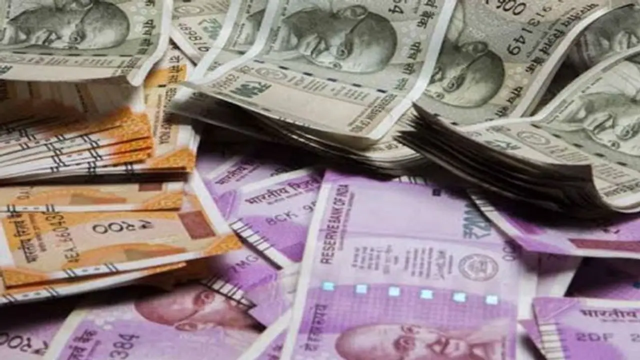 வங்கிக் கணக்கில் டெபாசிட்டான ரூ.5 லட்சம்... அந்த 15 லட்சத்தில் மோடி அனுப்பினாரா..? தர மறுக்கும் வாடிக்கையாளர்! வங்கிக் கணக்கில் டெபாசிட்டான ரூ.5 லட்சம்... அந்த 15 லட்சத்தில் மோடி அனுப்பினாரா..? தர மறுக்கும் வாடிக்கையாளர்!