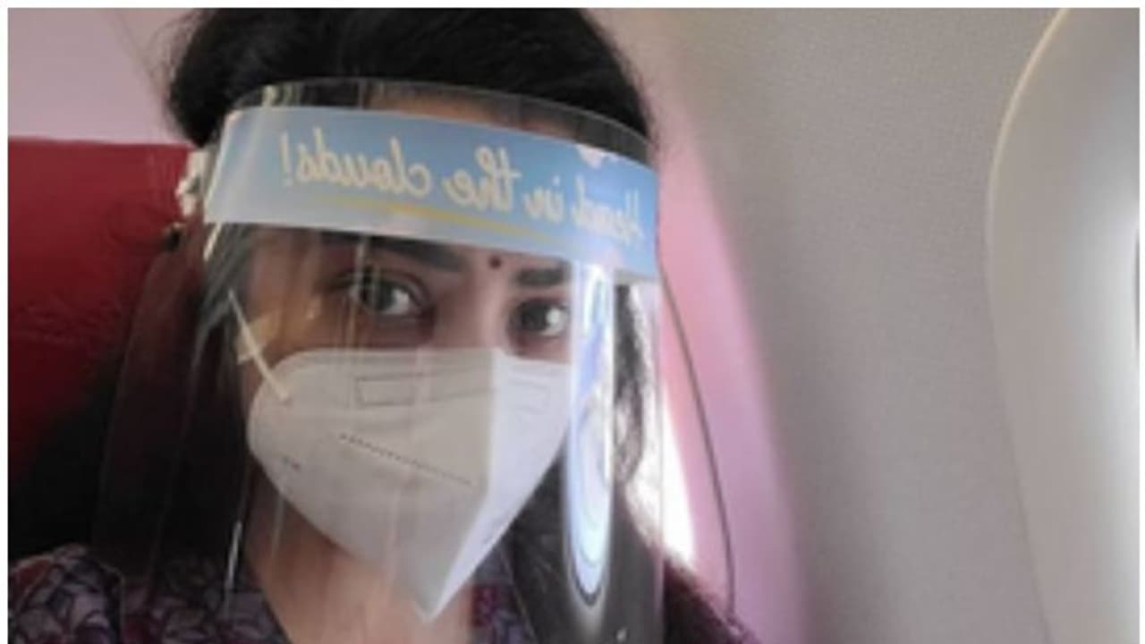 'എല്ലാം അന്നത്തെ പോലെയാകുമെന്ന് പ്രതീക്ഷിക്കുന്നു', ഫോട്ടോയുമായി മീന 'എല്ലാം അന്നത്തെ പോലെയാകുമെന്ന് പ്രതീക്ഷിക്കുന്നു', ഫോട്ടോയുമായി മീന