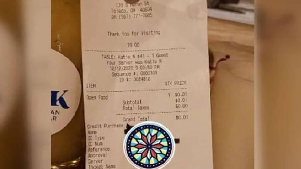 ടിപ്പ് ലഭിച്ചത് 4 ലക്ഷം രൂപ; ഹോട്ടലിലെ ജീവനക്കാർക്ക് വീതിച്ച് നൽകാന്‍ നിർദേശം!