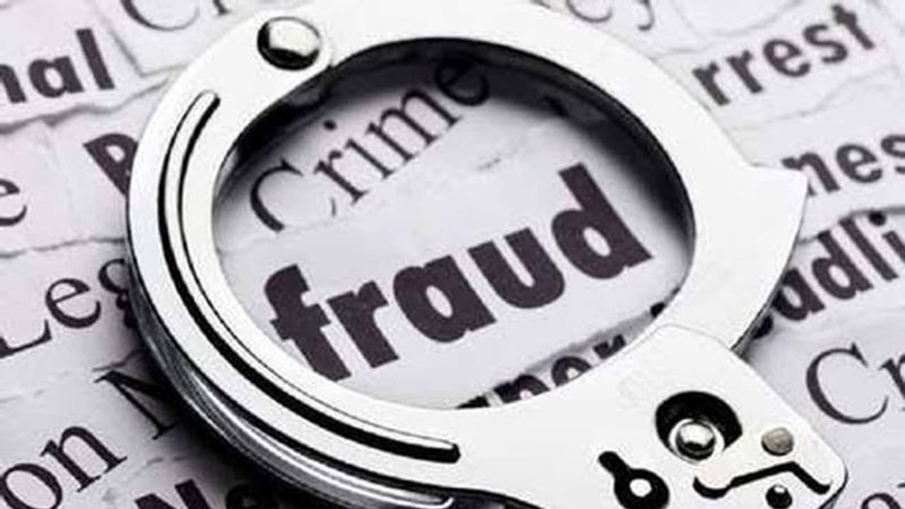 ബാങ്കിന്‍റേതെന്ന പേരില്‍ വ്യാജ സന്ദേശം; 72 മണിക്കൂറിനുള്ളില്‍ 40ഓളം പേര്‍ക്ക് നഷ്ടമായത് വന്‍തുക