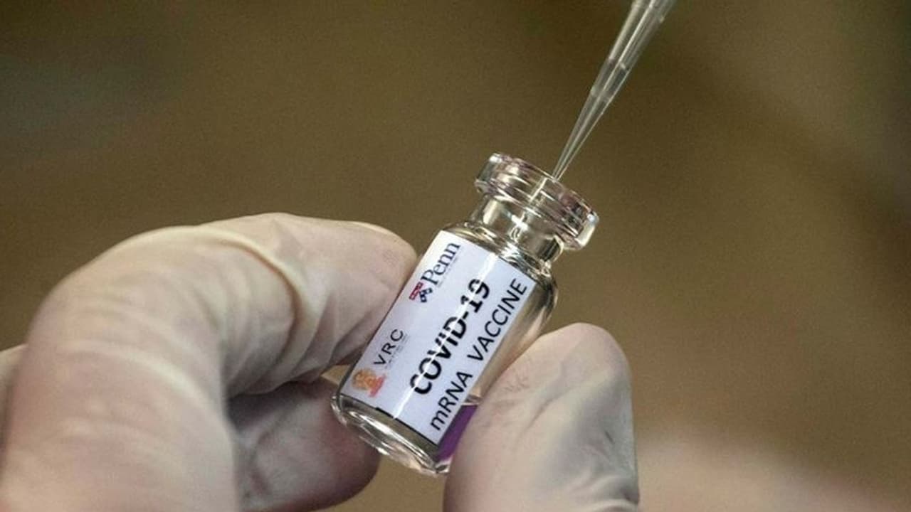 ಬ್ರಿಟನ್ ಮೇಲೀಗ ಆಫ್ರಿಕಾ ಕೊರೋನಾ ದಾಳಿ: ದಾಖಲೆ ಪ್ರಮಾಣದ ಹೊಸ ಸೋಂಕು, ಸಾವು ದಾಖಲು! ಬ್ರಿಟನ್ ಮೇಲೀಗ ಆಫ್ರಿಕಾ ಕೊರೋನಾ ದಾಳಿ: ದಾಖಲೆ ಪ್ರಮಾಣದ ಹೊಸ ಸೋಂಕು, ಸಾವು ದಾಖಲು!