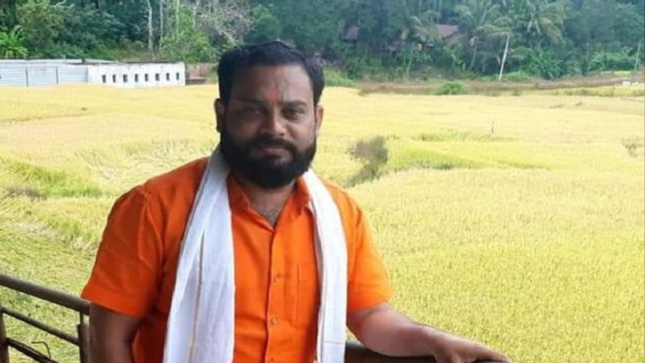 ಗ್ರಾಮ ಪಂಚಾಯತ್ ಚುನಾವಣೆಗೆ ಸ್ಪರ್ಧಿಸಿದ್ದ ಬಿಜೆಪಿ ಬೆಂಬಲಿತ ಅಭ್ಯರ್ಥಿ ಆತ್ಮಹತ್ಯೆ ಗ್ರಾಮ ಪಂಚಾಯತ್ ಚುನಾವಣೆಗೆ ಸ್ಪರ್ಧಿಸಿದ್ದ ಬಿಜೆಪಿ ಬೆಂಬಲಿತ ಅಭ್ಯರ್ಥಿ ಆತ್ಮಹತ್ಯೆ