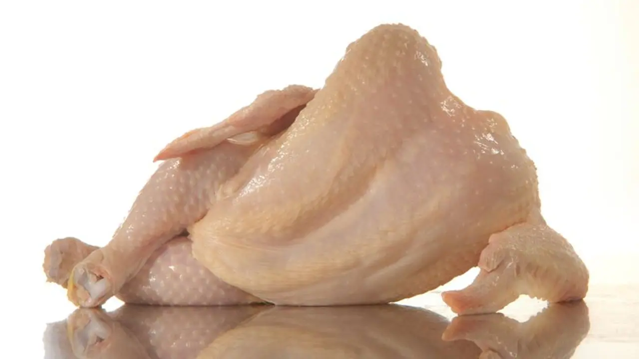 అమ్మ బాబోయ్.. దడ పుట్టిస్తోన్న కోడి మాంసం ధరలు : కిలో చికెన్ రూ.300 పైనే , ఇంకొన్నాళ్లు ఇంతేనా..? అమ్మ బాబోయ్.. దడ పుట్టిస్తోన్న కోడి మాంసం ధరలు : కిలో చికెన్ రూ.300 పైనే , ఇంకొన్నాళ్లు ఇంతేనా..?