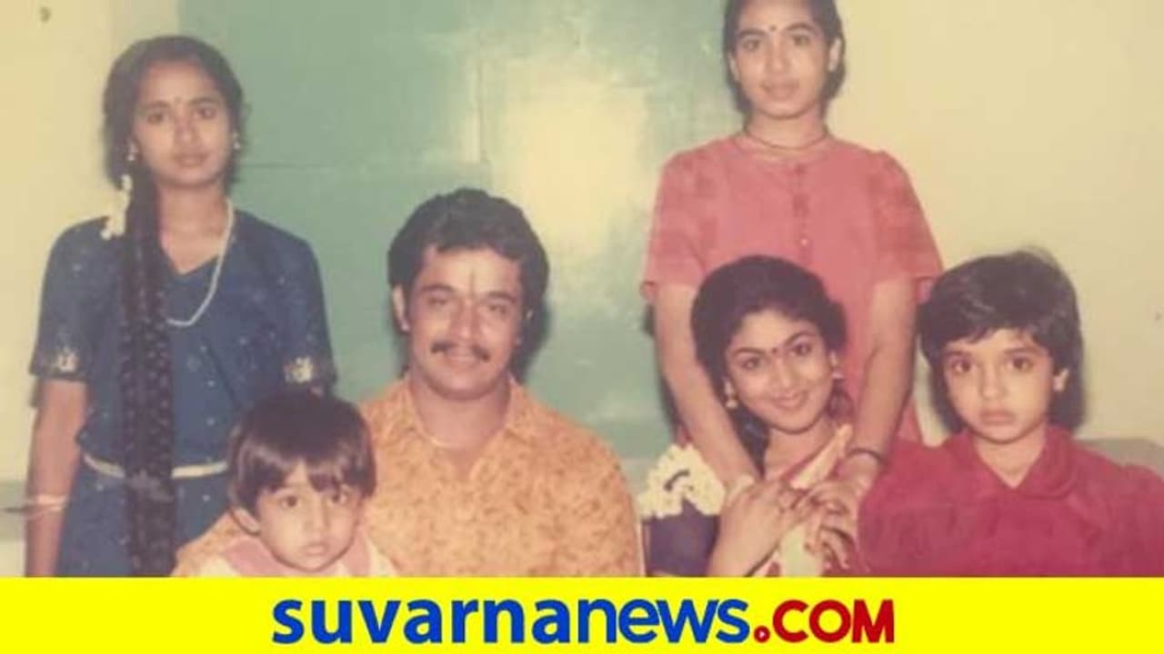 ಅರ್ಜುನ್ ಸರ್ಜಾ ನಿಶ್ಚಿತಾರ್ಥ; ಪುಟ್ಟ ಚಿರಂಜೀವಿ ಸರ್ಜಾ, ಅನು ಪ್ರಭಾಕರ್ ನೋಡಿ! ಅರ್ಜುನ್ ಸರ್ಜಾ ನಿಶ್ಚಿತಾರ್ಥ; ಪುಟ್ಟ ಚಿರಂಜೀವಿ ಸರ್ಜಾ, ಅನು ಪ್ರಭಾಕರ್ ನೋಡಿ!