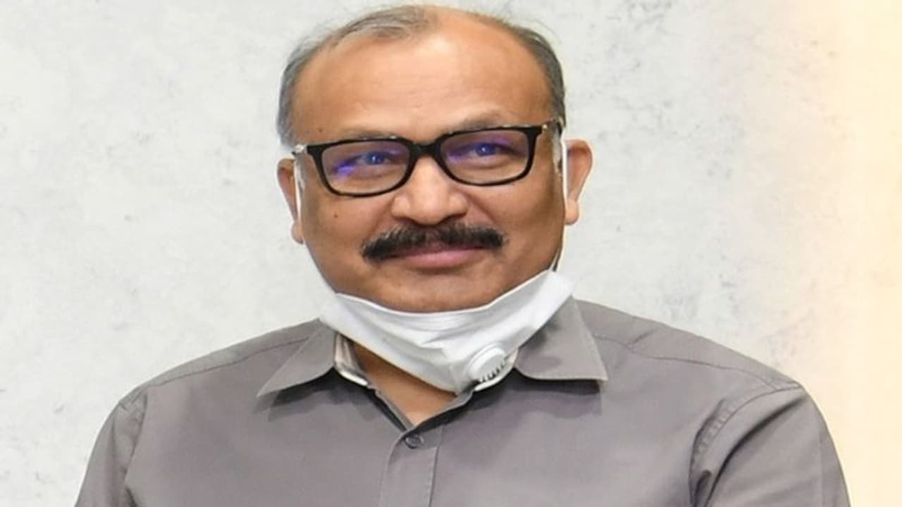 ఆదిత్యానాథ్ దాస్ కు రఘురామ కృష్ణమ రాజు భార్య రమాదేవి ఫోన్ ఆదిత్యానాథ్ దాస్ కు రఘురామ కృష్ణమ రాజు భార్య రమాదేవి ఫోన్