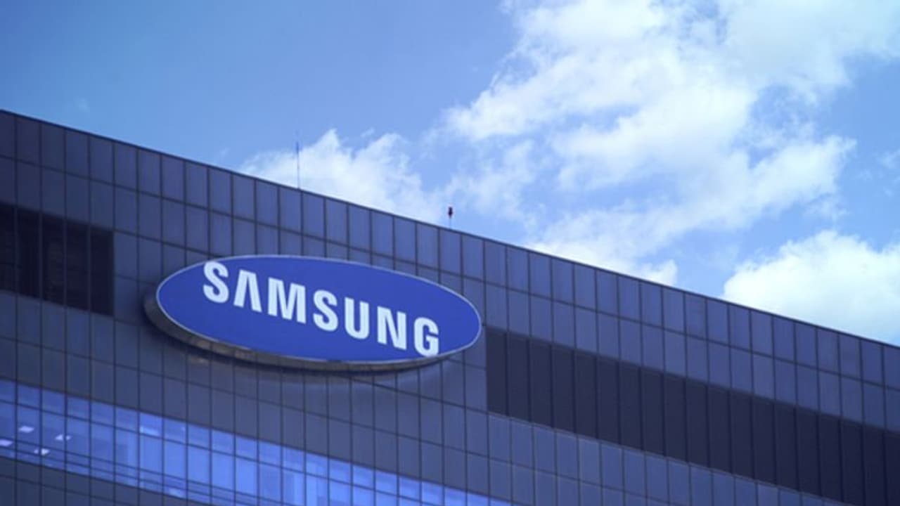 Samsung to launch its foldable Android tablet soon (Details inside)
