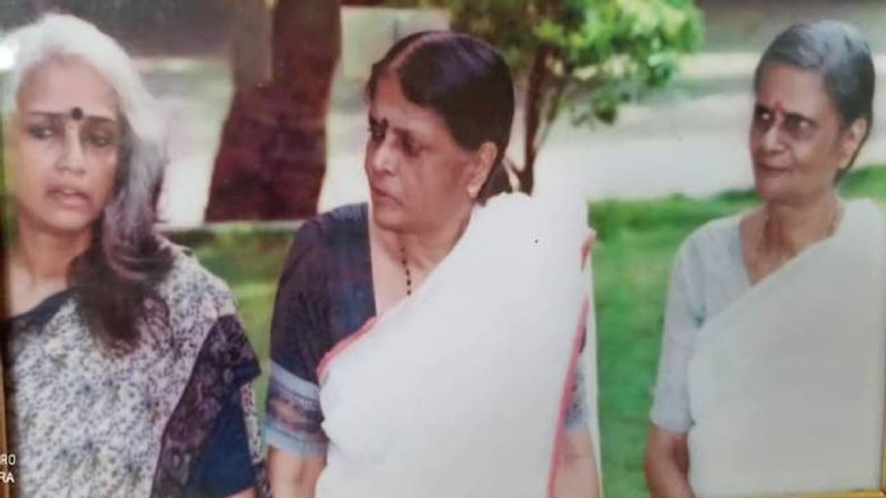 ഒരേ വയറ്റില് പിറന്ന മൂന്ന് പെണ്കുട്ടികള് മലയാളത്തിന്റെ പ്രിയപ്പെട്ടവരായ കഥ! ഒരേ വയറ്റില് പിറന്ന മൂന്ന് പെണ്കുട്ടികള് മലയാളത്തിന്റെ പ്രിയപ്പെട്ടവരായ കഥ!