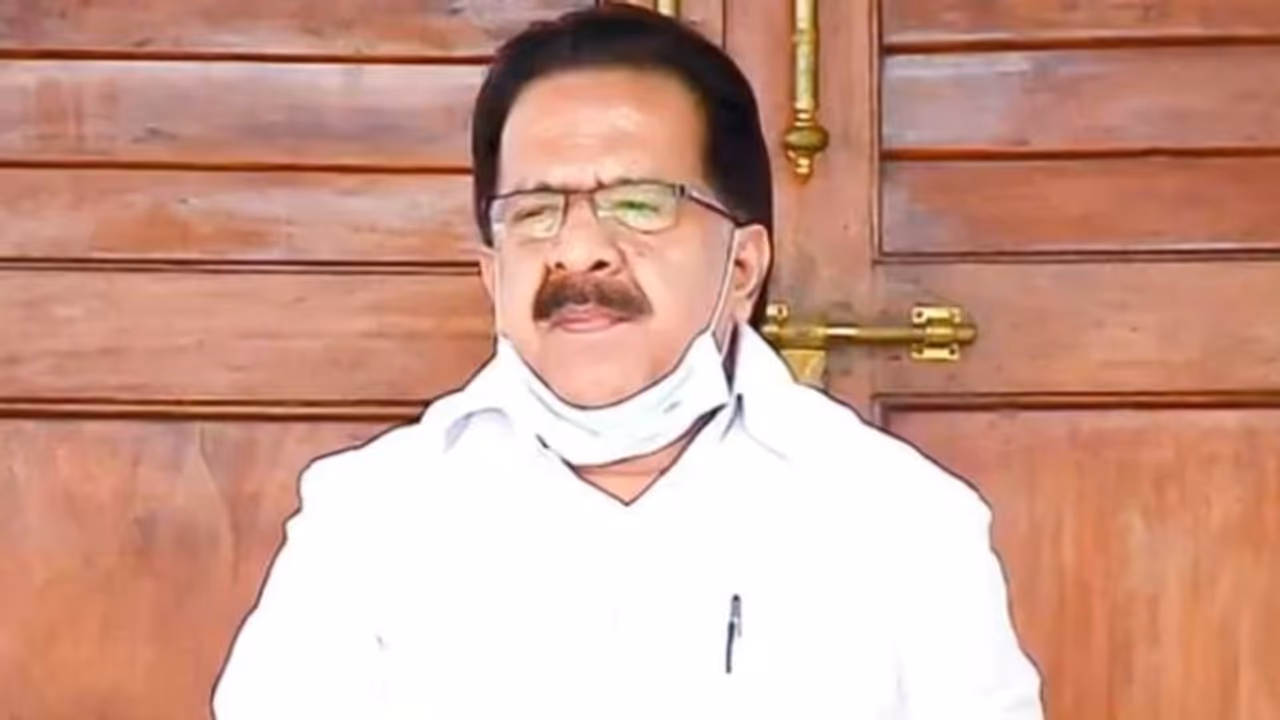 ഹരിപ്പാട് മത്സരിക്കില്ലെന്ന പ്രചാരണം തള്ളി രമേശ് ചെന്നിത്തല; സിപിഎമ്മിനെ പിന്തുണച്ചതിനും വിശദീകരണം ഹരിപ്പാട് മത്സരിക്കില്ലെന്ന പ്രചാരണം തള്ളി രമേശ് ചെന്നിത്തല; സിപിഎമ്മിനെ പിന്തുണച്ചതിനും വിശദീകരണം