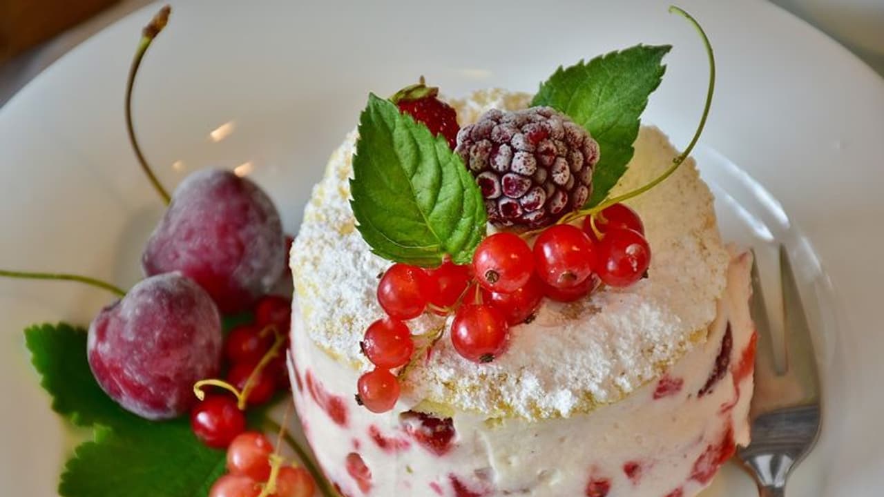 Christmas 2021: বড়দিন মানেই কেক, জেনে নিন কলকাতার বুকে স্পেশ্যাল কেকর সেরা ঠিকানা Christmas 2021: বড়দিন মানেই কেক, জেনে নিন কলকাতার বুকে স্পেশ্যাল কেকর সেরা ঠিকানা