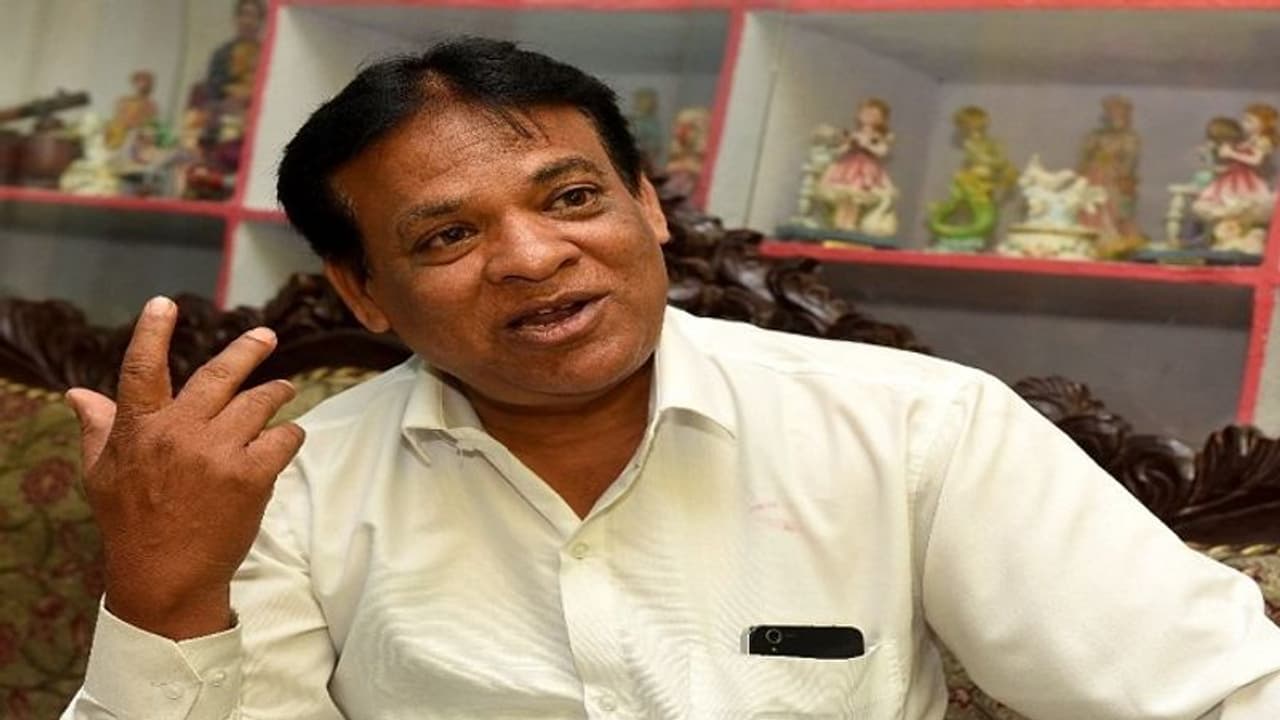 ప్రముఖ జానపద గాయకుడు.. ‘మాయదారి మైసమ్మ’ పాట సృష్టికర్త మృతి ప్రముఖ జానపద గాయకుడు.. ‘మాయదారి మైసమ్మ’ పాట సృష్టికర్త మృతి