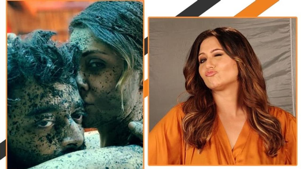 কাদামাখা শরীরে ঘনিষ্ঠ আলিঙ্গন, বন্য উষ্ণতায় যৌন আবেদনে ঝড় 'সৌরভ স্বস্তিকার' কাদামাখা শরীরে ঘনিষ্ঠ আলিঙ্গন, বন্য উষ্ণতায় যৌন আবেদনে ঝড় 'সৌরভ স্বস্তিকার'