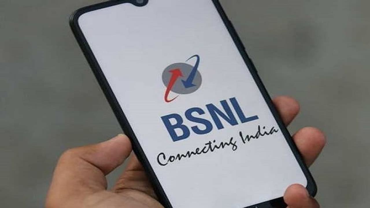 സുവർണ കാലത്തേക്കൊരു റിട്ടേണ് ടിക്കറ്റ്; ബിഎസ്എൻഎല്ലും എംടിഎൻഎല്ലും ലാഭത്തിൽ സുവർണ കാലത്തേക്കൊരു റിട്ടേണ് ടിക്കറ്റ്; ബിഎസ്എൻഎല്ലും എംടിഎൻഎല്ലും ലാഭത്തിൽ